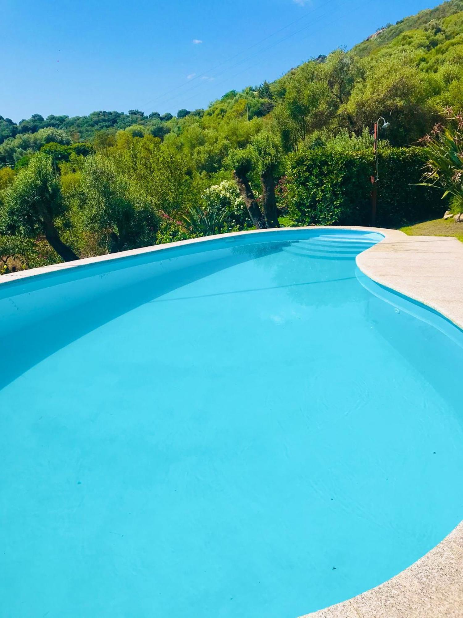 Villa Peditoltu ออลเบีย ภายนอก รูปภาพ