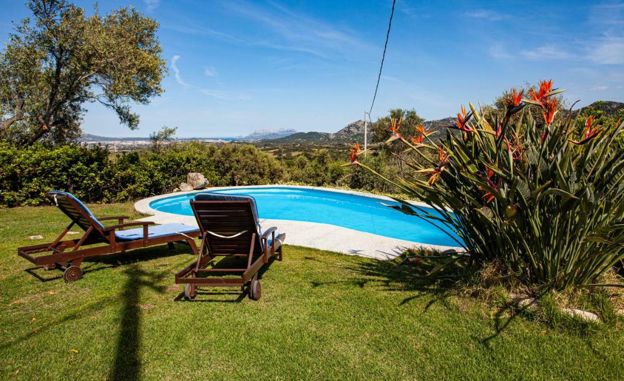 Villa Peditoltu ออลเบีย ภายนอก รูปภาพ